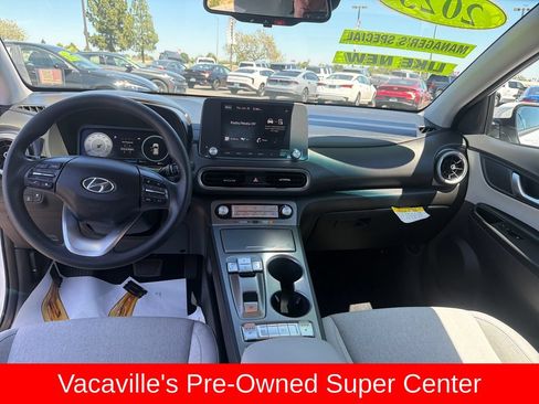 Used 2023 Hyundai Kona SE FWD image 12