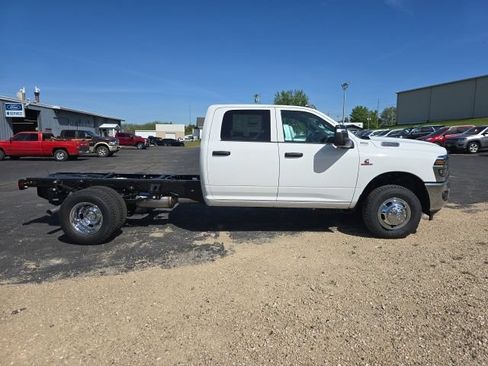 New 2026 RAM 3500 Tradesman w/ Chrome Appearance Group A AWD/4WD image 8