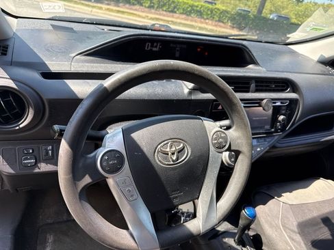 Used 2015 Toyota Prius C One FWD image 9