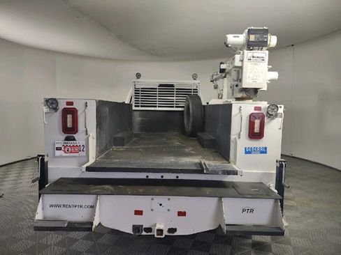 Used 2022 RAM 3500 Tradesman w/ Chrome Appearance Group image 5