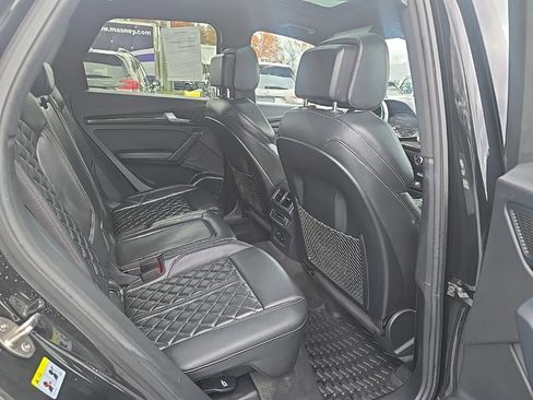 Used 2023 Audi SQ5 Premium Plus w/ Premium Plus Package image 14