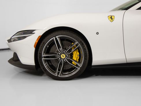 Certified 2026 Ferrari Roma Spider RWD image 12