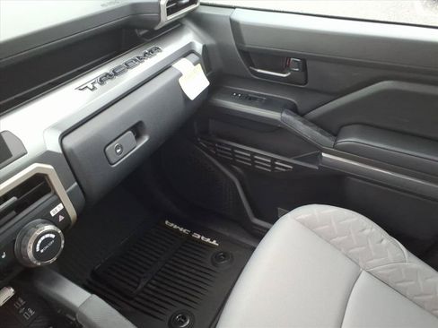 New 2026 Toyota Tacoma SR5 AWD/4WD image 18