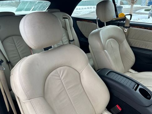 Used 2008 Mercedes-Benz CLK 350 Cabriolet image 28