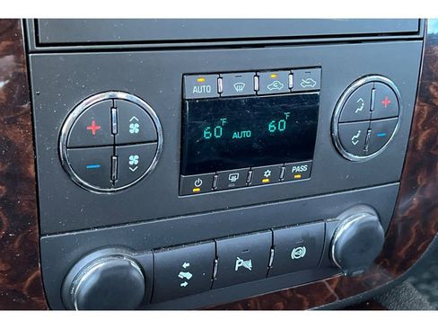 Used 2011 GMC Sierra 3500 Denali image 22