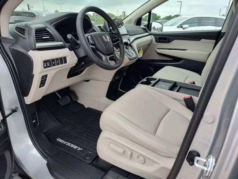 New 2026 Honda Odyssey EX-L image 2
