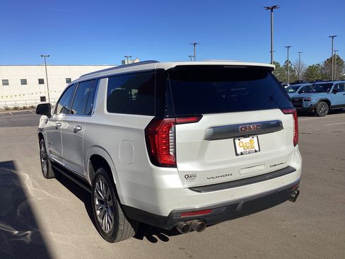 Used 2021 GMC Yukon XL Denali w/ Denali Premium Package image 7
