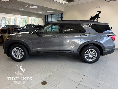 New 2026 Ford Explorer Active w/ Active Comfort Package RWD image 5