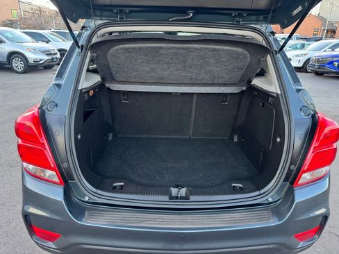 Used 2021 Chevrolet Trax LT image 19