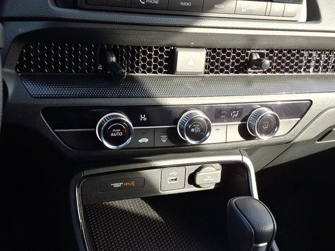 Certified 2025 Honda CR-V LX image 13