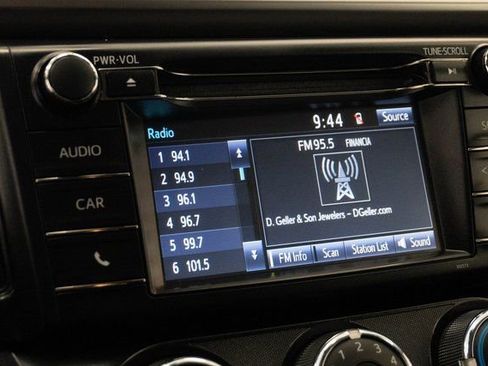 Used 2018 Toyota RAV4 LE image 4