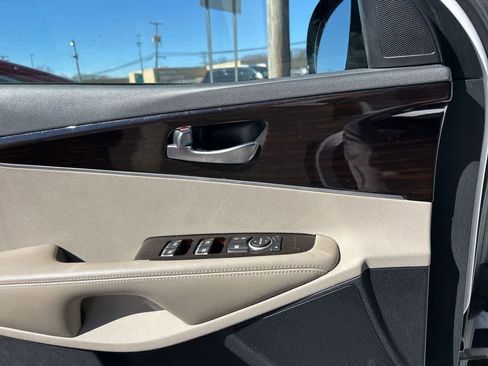 Used 2019 Kia Sorento EX image 19