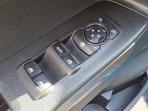 Certified 2019 Ford EcoSport SE image 13