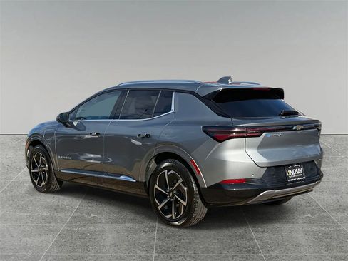 Used 2024 Chevrolet Equinox EV LT image 12