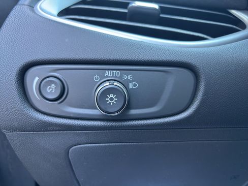 Used 2018 Chevrolet Malibu LS FWD image 26