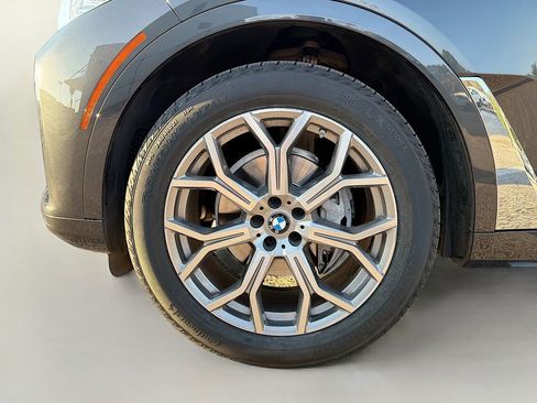 Used 2022 BMW X7 xDrive40i w/ Premium Package image 43