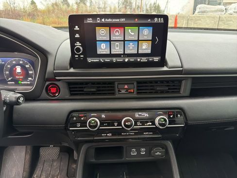 Used 2023 Honda Pilot Elite image 18