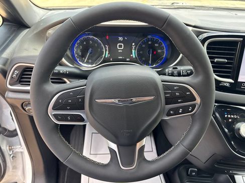 Used 2026 Chrysler Pacifica Select FWD image 13