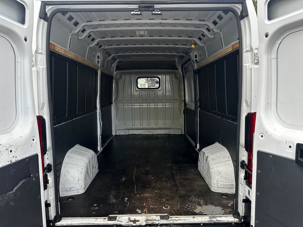Used 2019 RAM ProMaster 2500 w/ Premium Appearance Group FWD image 6
