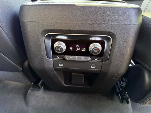 Used 2021 GMC Yukon AT4 image 19