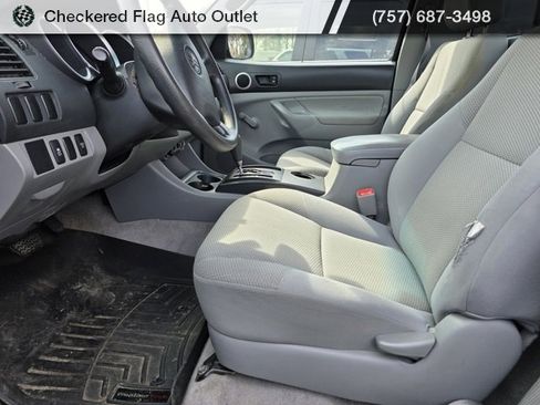 Used 2011 Toyota Tacoma 4x4 Regular Cab image 9