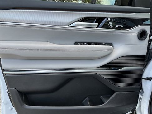 New 2023 Jeep Grand Wagoneer 4WD w/ Flexible Seating Group image 25