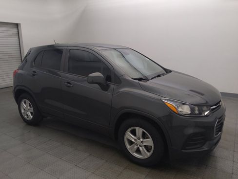 Used 2020 Chevrolet Trax LS FWD image 11