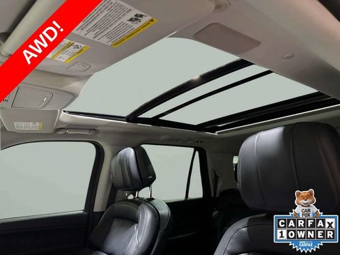 Certified 2025 Lincoln Navigator Reserve AWD/4WD image 14