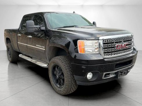 Used 2012 GMC Sierra 2500 Denali AWD/4WD image 2