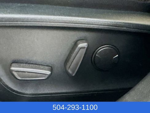 Used 2020 Ford Escape SE image 18