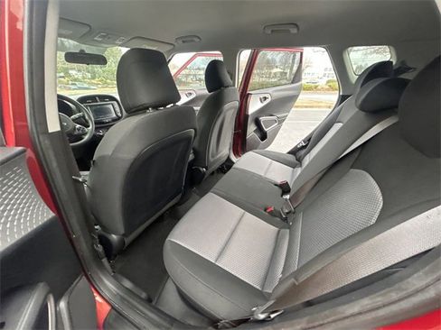 Certified 2022 Kia Soul LX image 16
