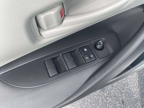 Used 2025 Toyota Corolla LE FWD image 19