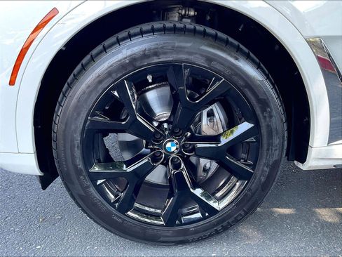 Used 2021 BMW X7 xDrive40i w/ Premium Package AWD/4WD image 12