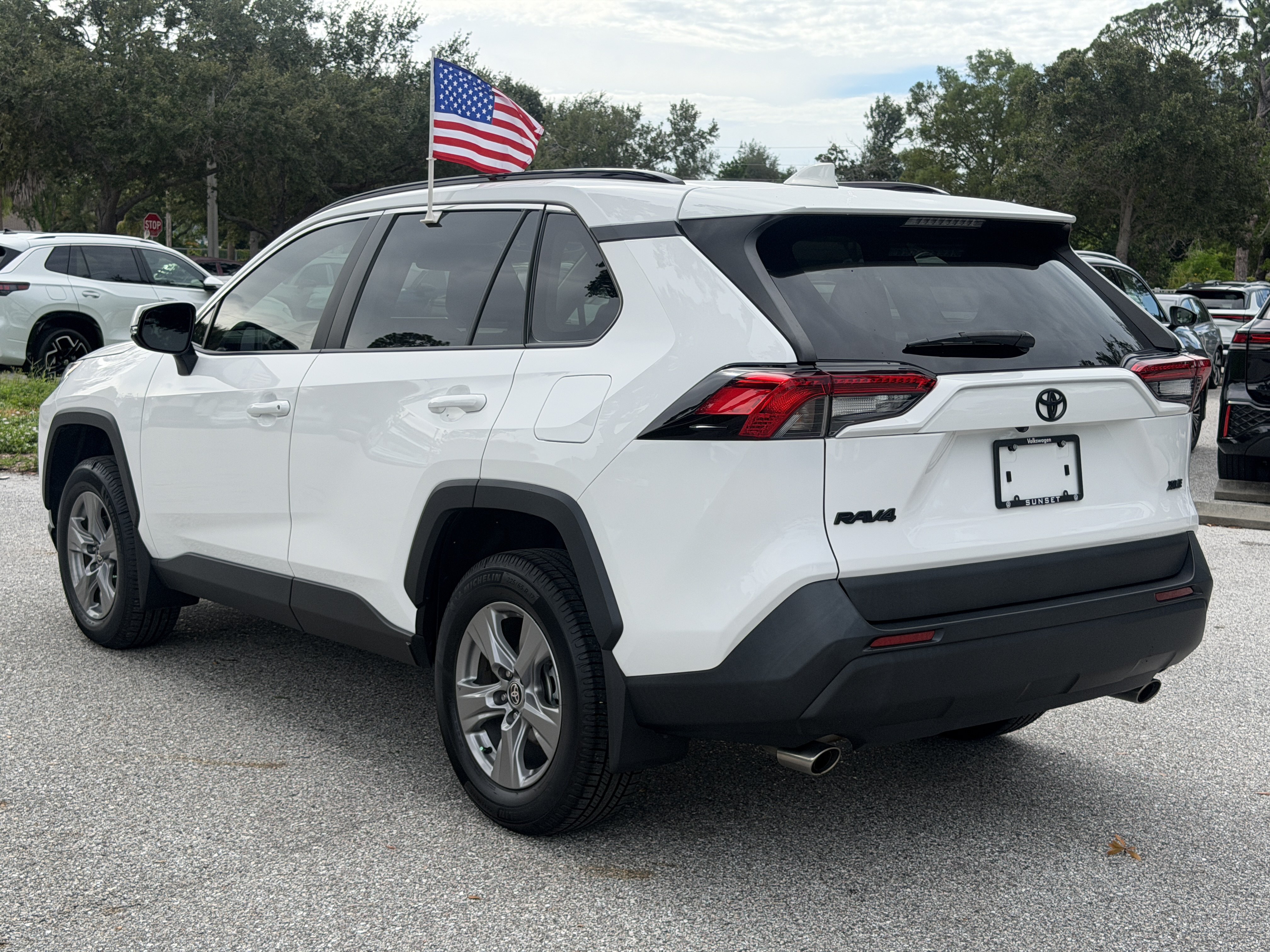 Used 2024 Toyota RAV4 XLE w/ Convenience Package FWD image 5