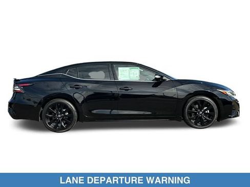 Used 2023 Nissan Maxima SR w/ Sport Mat Group FWD image 4