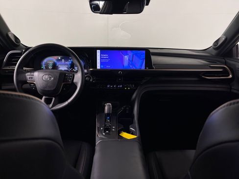 Certified 2023 Toyota Crown w/ Advanced Technology Package AWD/4WD image 14