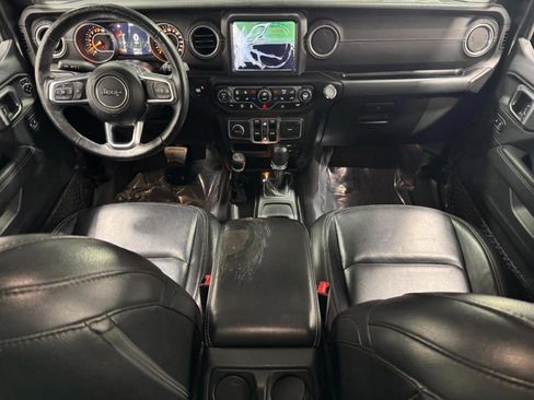 Used 2018 Jeep Wrangler Unlimited Sahara image 10