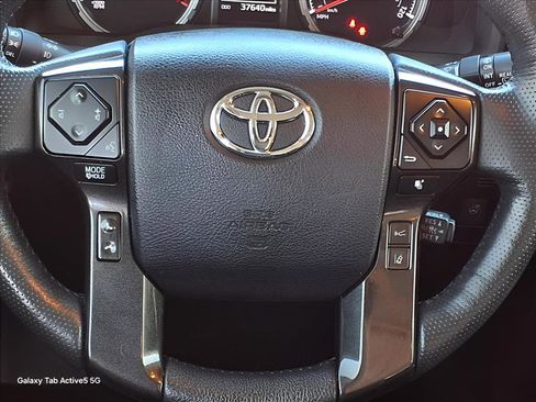 Used 2023 Toyota 4Runner TRD Off-Road Premium image 6