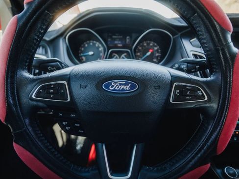 Used 2015 Ford Focus Titanium image 16