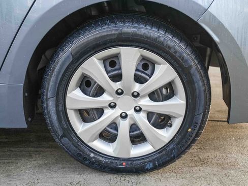 Used 2023 Toyota Corolla LE image 12