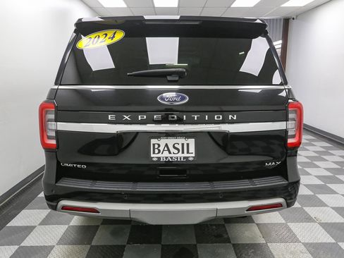 Used 2024 Ford Expedition Max Limited image 9