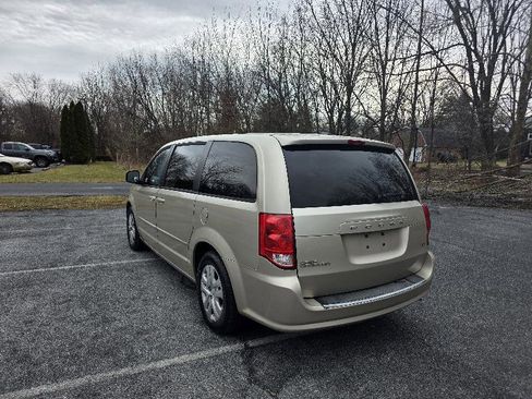 Used 2015 Dodge Grand Caravan SE w/ Quick Order Package 29E SE image 4