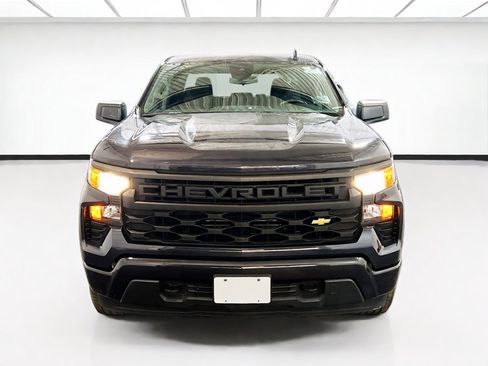Used 2023 Chevrolet Silverado 1500 Custom RWD image 2