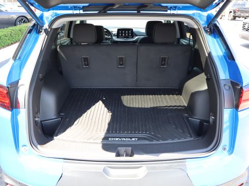 Used 2026 Chevrolet Blazer LT w/ Convenience Package FWD image 32