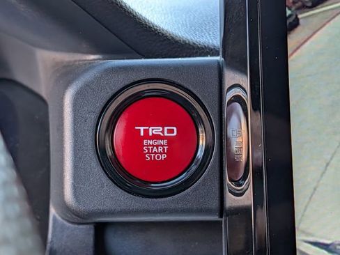 Used 2024 Toyota Tacoma TRD Off-Road image 19