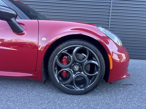 Used 2015 Alfa Romeo 4C Coupe w/ Leather Interior Group image 9