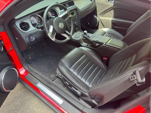 Used 2011 Ford Mustang GT Premium w/ Brembo Brake Pkg RWD image 3