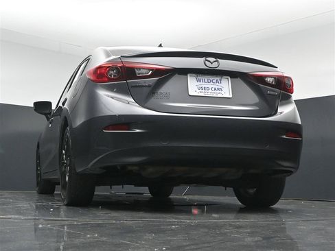 Used 2016 MAZDA MAZDA3 s Touring FWD image 32