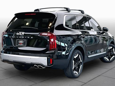 Used 2024 Kia Telluride S FWD image 12