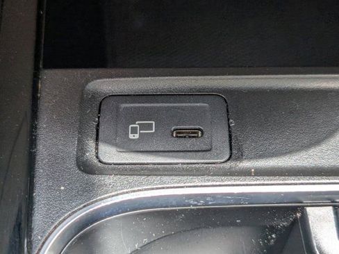 Used 2021 Mercedes-Benz GLB 250 image 21